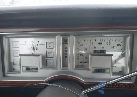 1988 Mercury Grand Marquis Ls z USA, uszkodzony, nr VIN 2MEBM75F1JX642134